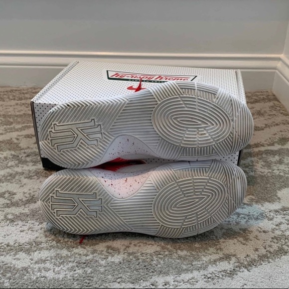 Kyrie 2 Ky-rispy Kreme - Picture 6 of 7